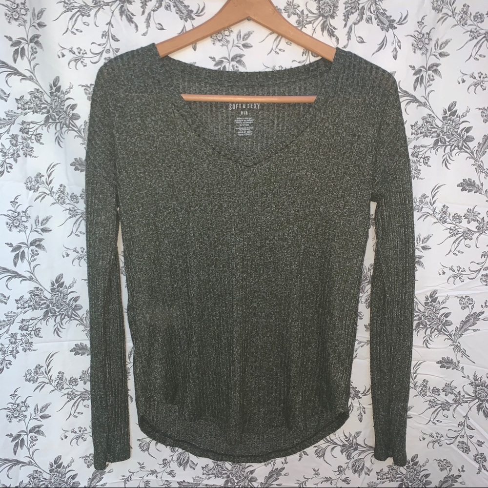 American Eagle Sweater V-Neck Long Sleeve Top